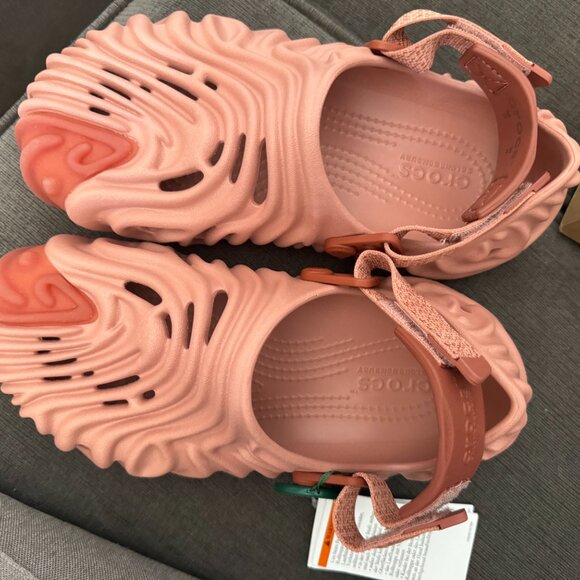 *BRAND NEW* Salehe Bembury Pollex Crocs (Blush) - Picture 4 of 6